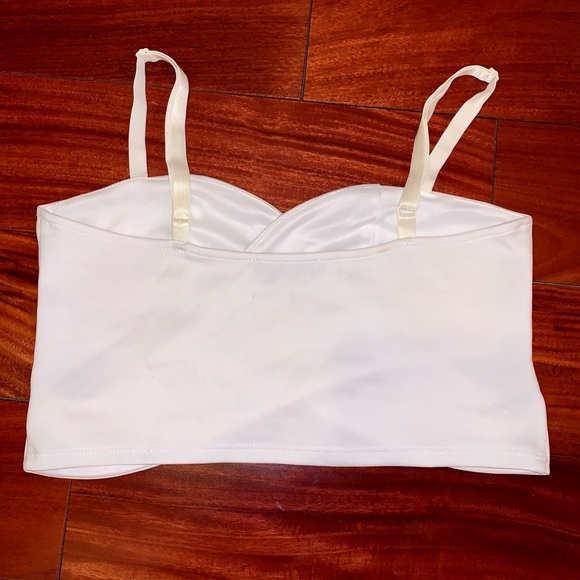 Nasty Gal crossover wrap crop top - Picture 2 of 2